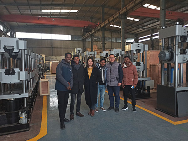 印尼客户到济南糖心国产传媒VLOG在线播放工厂考察订购糖心VLOG官网入口设备